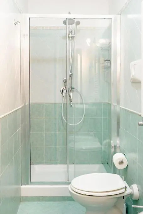 Modern 1Br Apt Near National Museum - Sleeps 3 Naples Apartment